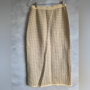 Lambswool Blend Cream and Taupe houndstooth Micro pencil skirt knit Sz M Pull On